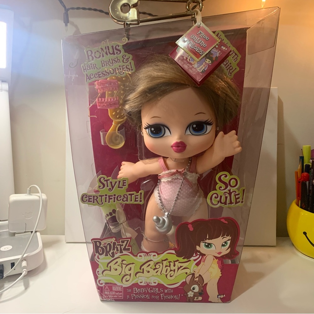 Bratz Big Babyz Leah doll